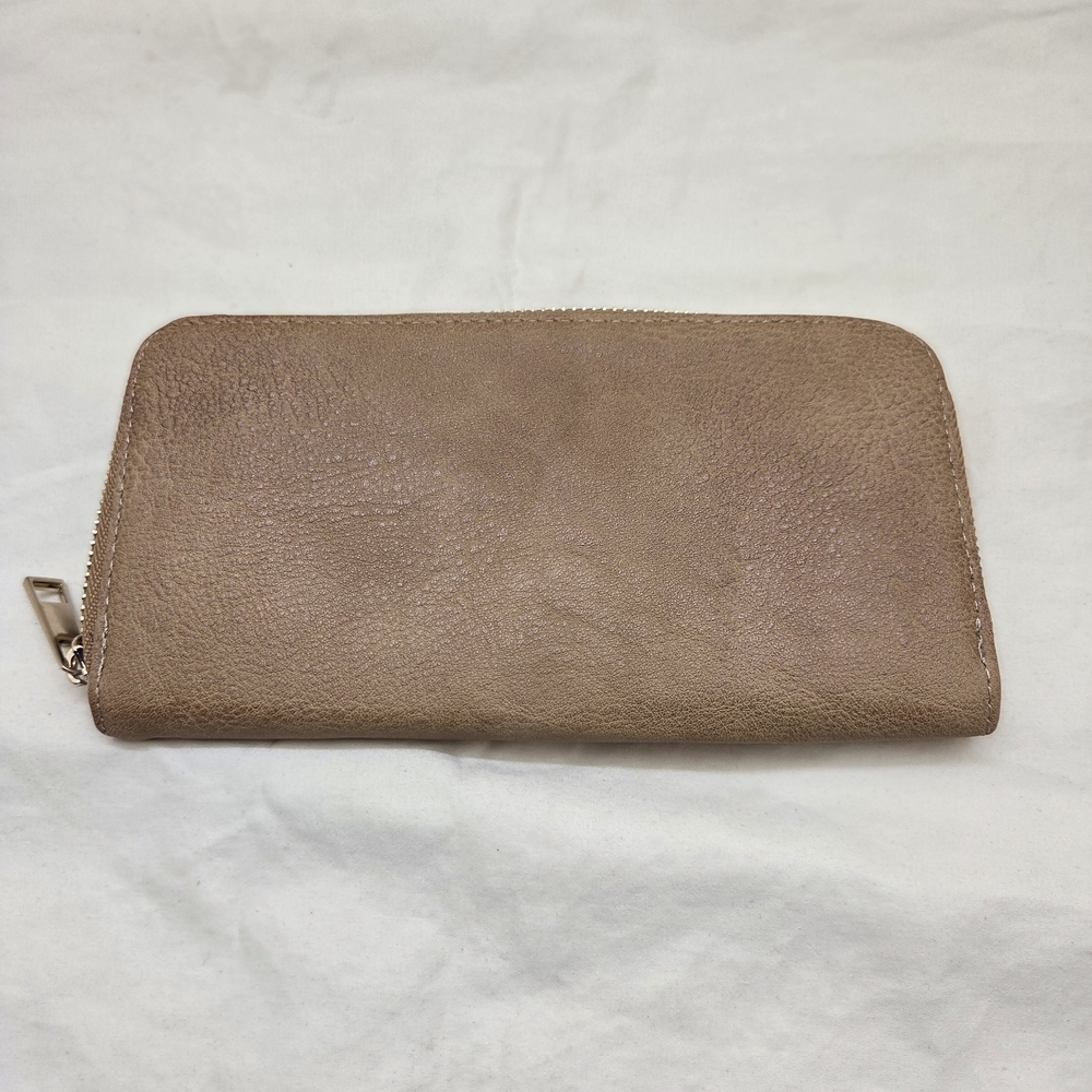 Thirty‑One All About the Benjamins Wallet | Tan Zip‑Around Organizer